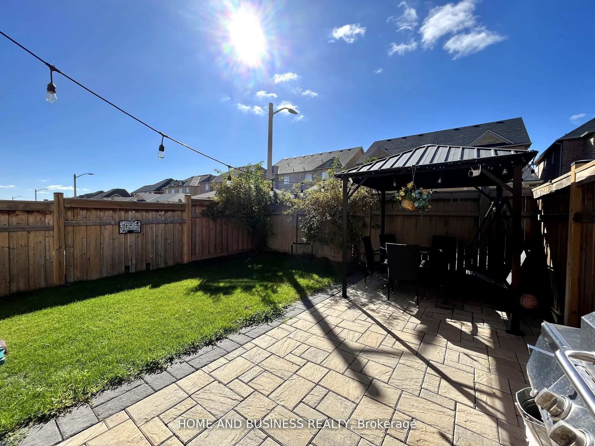 5532 Meadowcrest Avenue photo 14