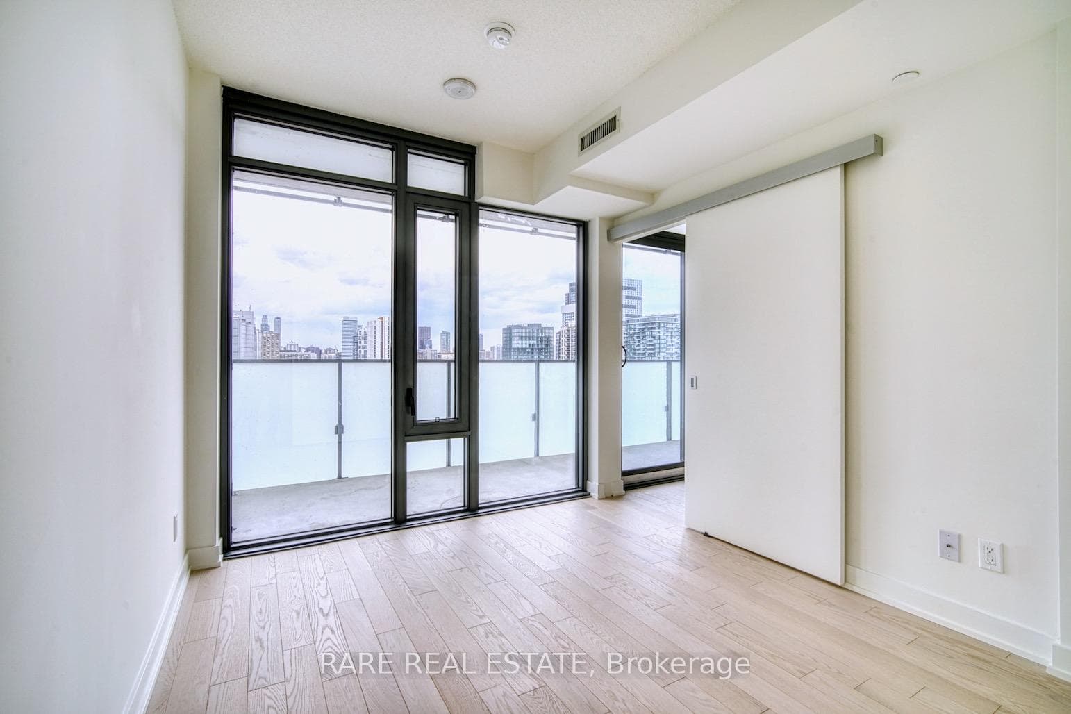 25 Richmond Street Unit 2016 photo 4