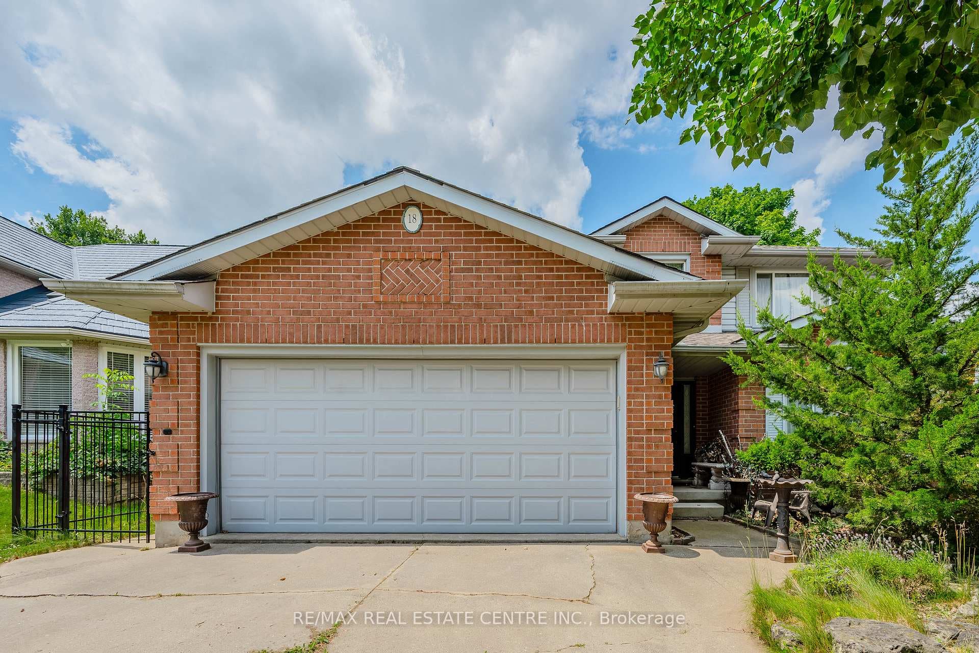 18 Cherrywood Drive photo 1