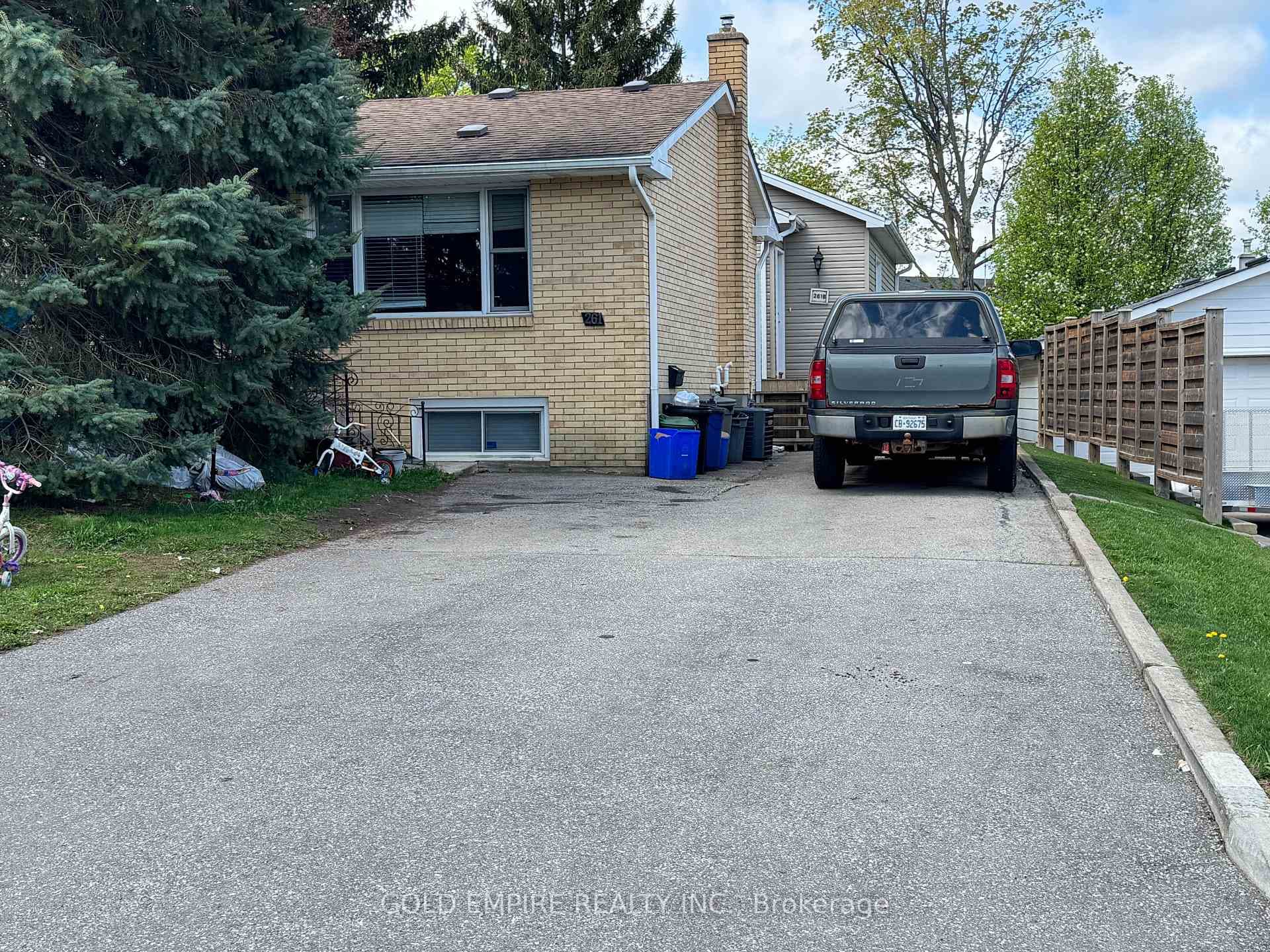 261 Cairn Street photo 36