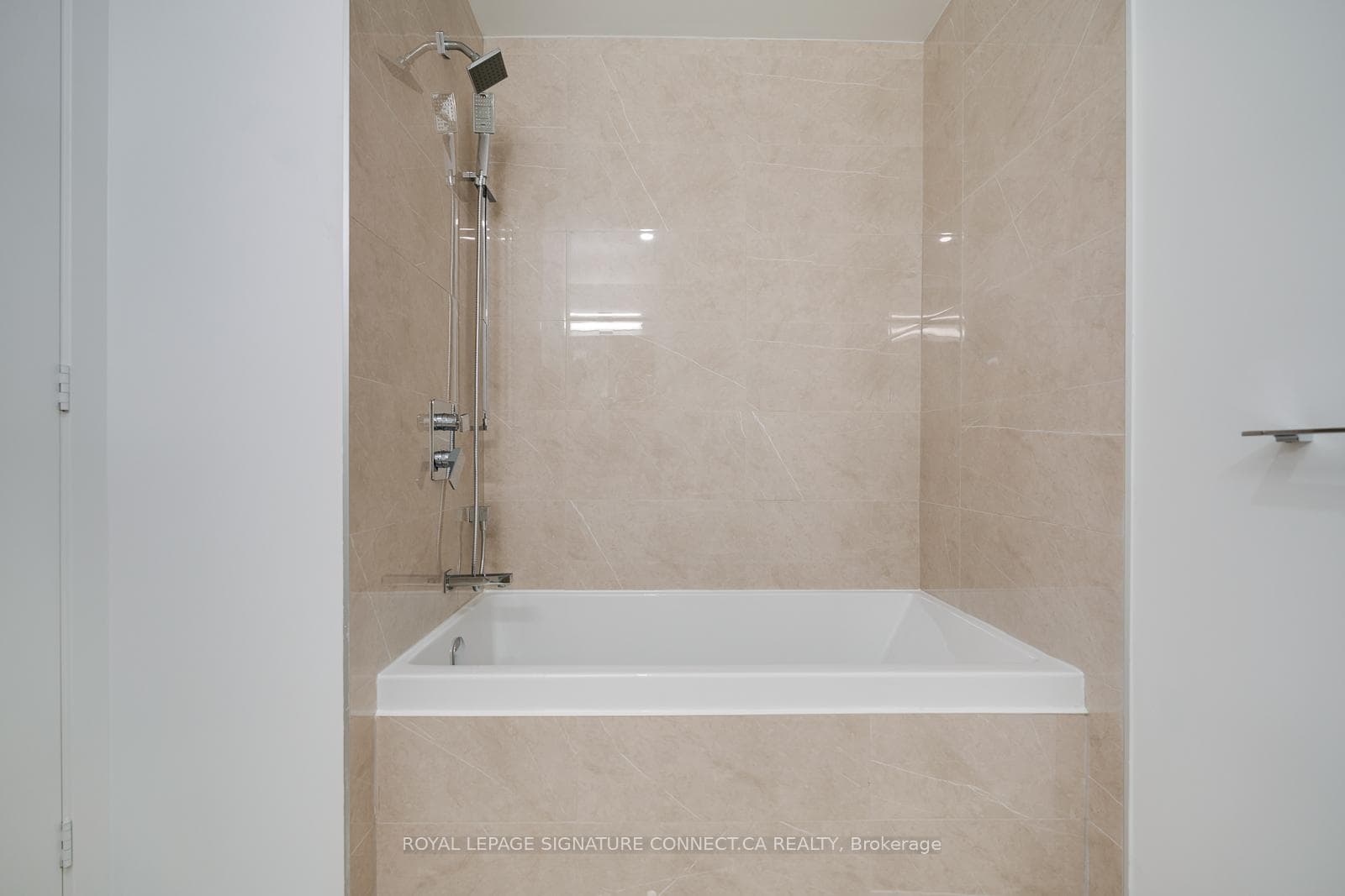 195 McCaul Street Unit 304 photo 6