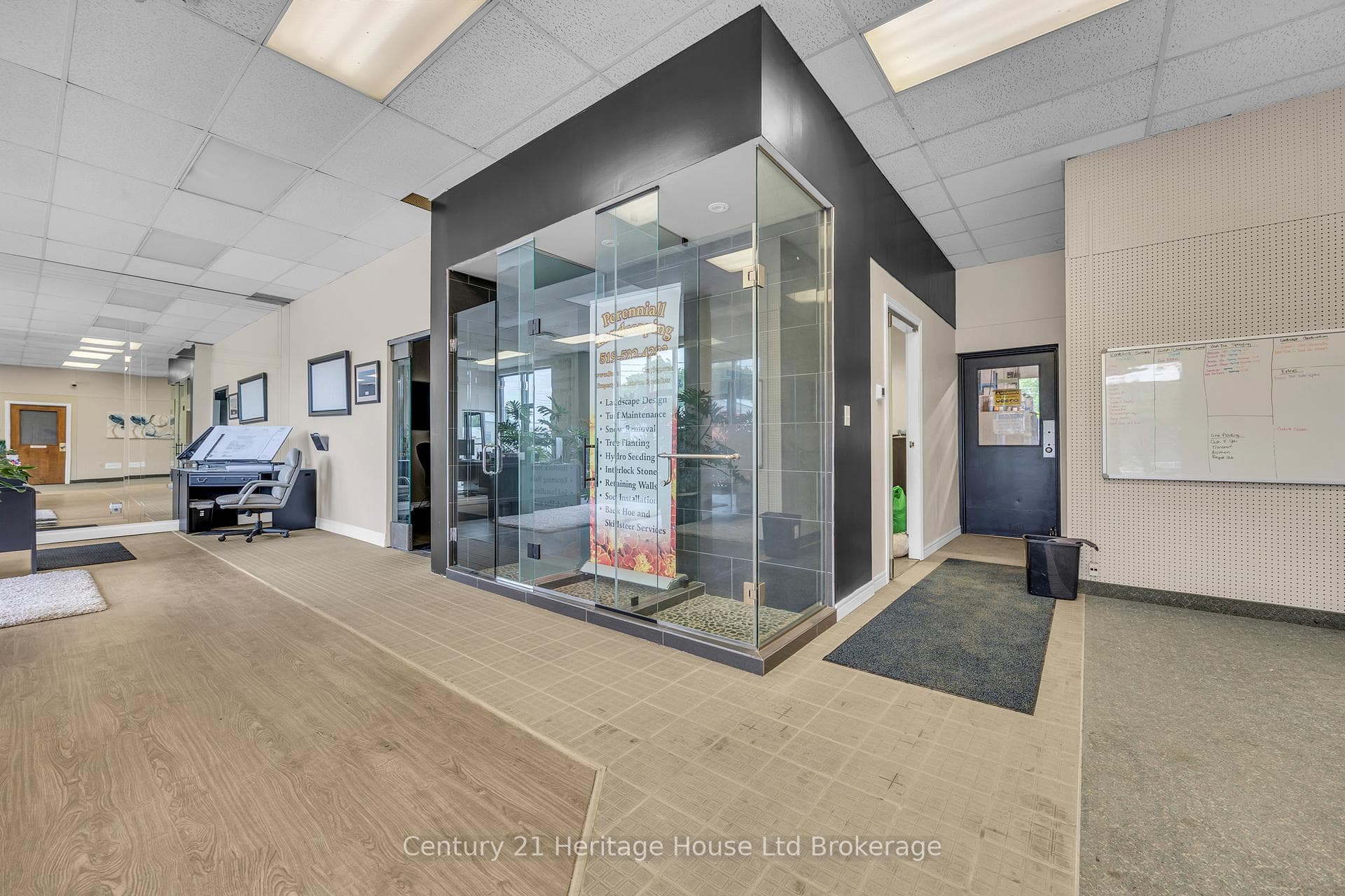 905 Dufferin Street photo 7