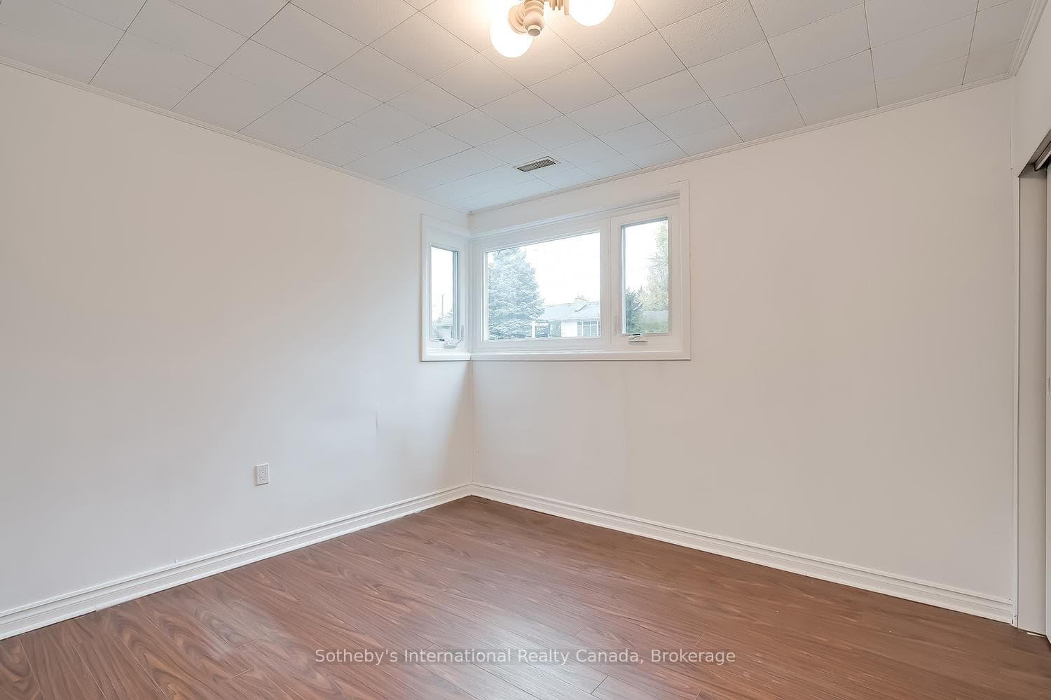 272 Pinehurst Drive photo 14
