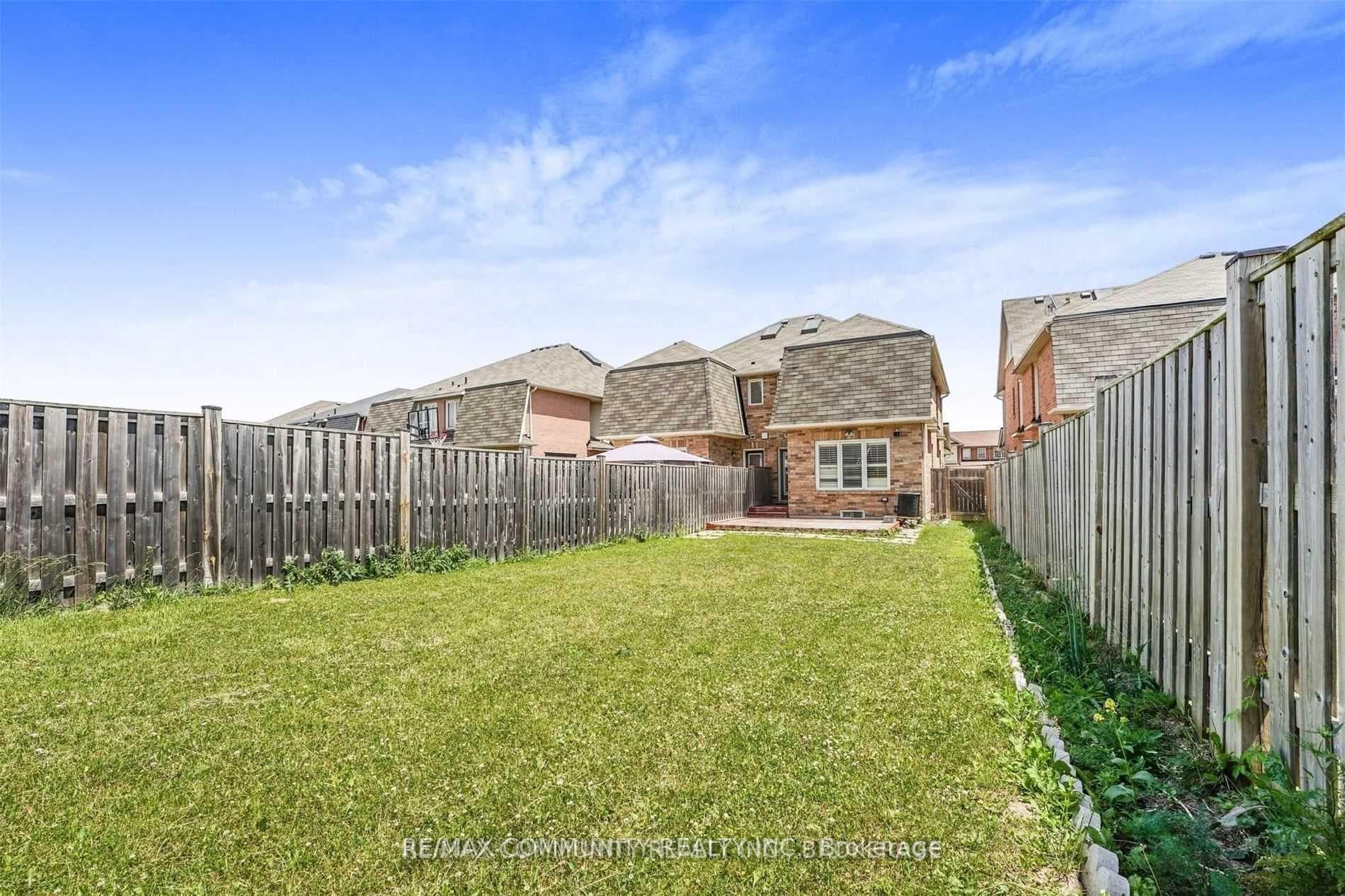 92 Hummingbird Drive photo 34