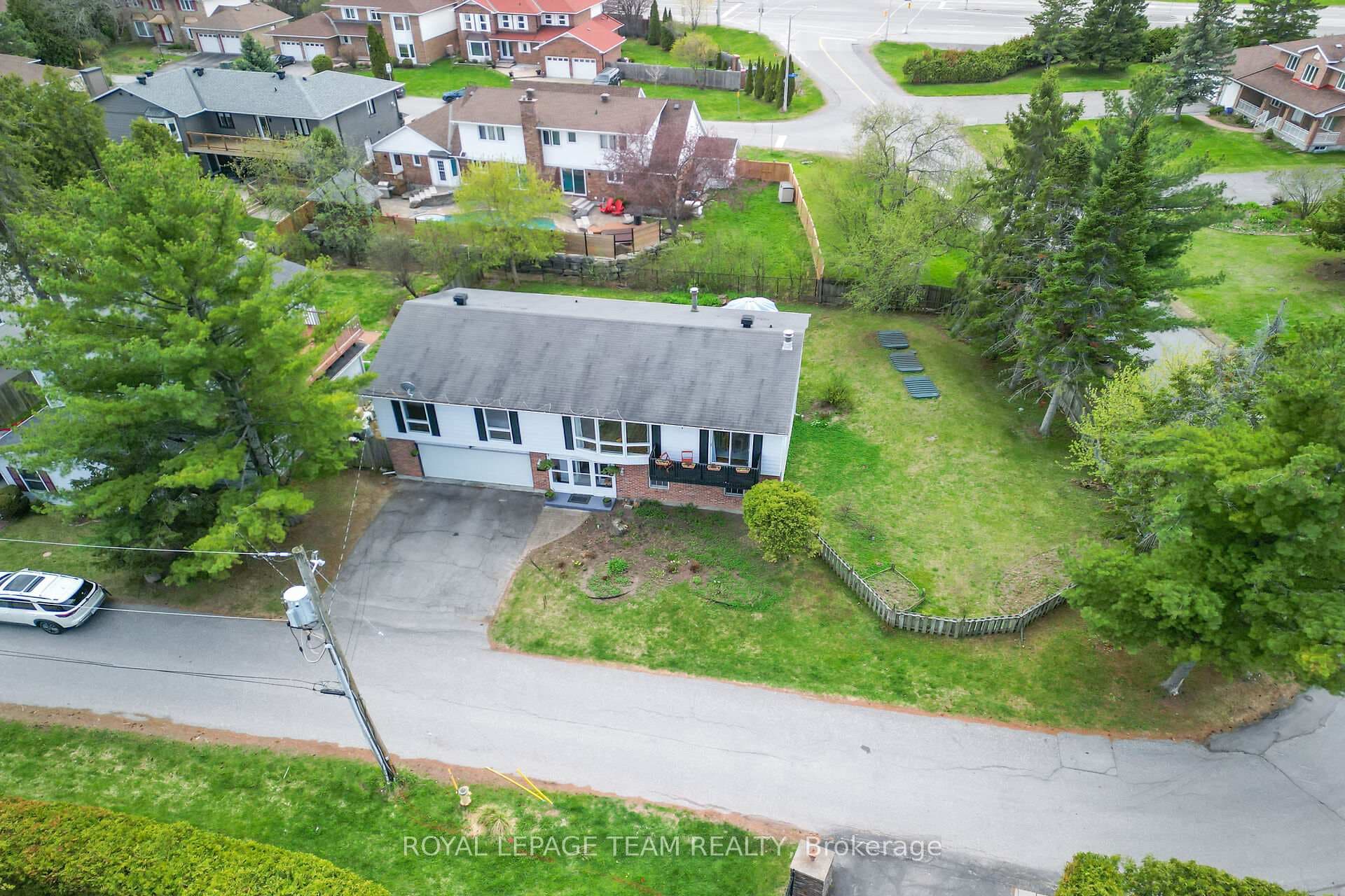 136 James Cummings Avenue photo 6