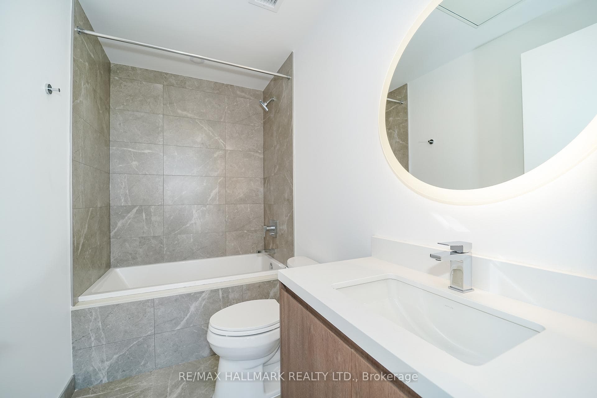 1315 Bay Street Unit 1901 photo 12