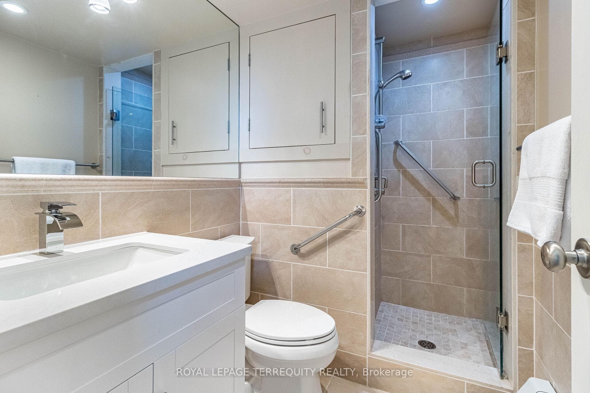 Primary Bedroom Ensuite