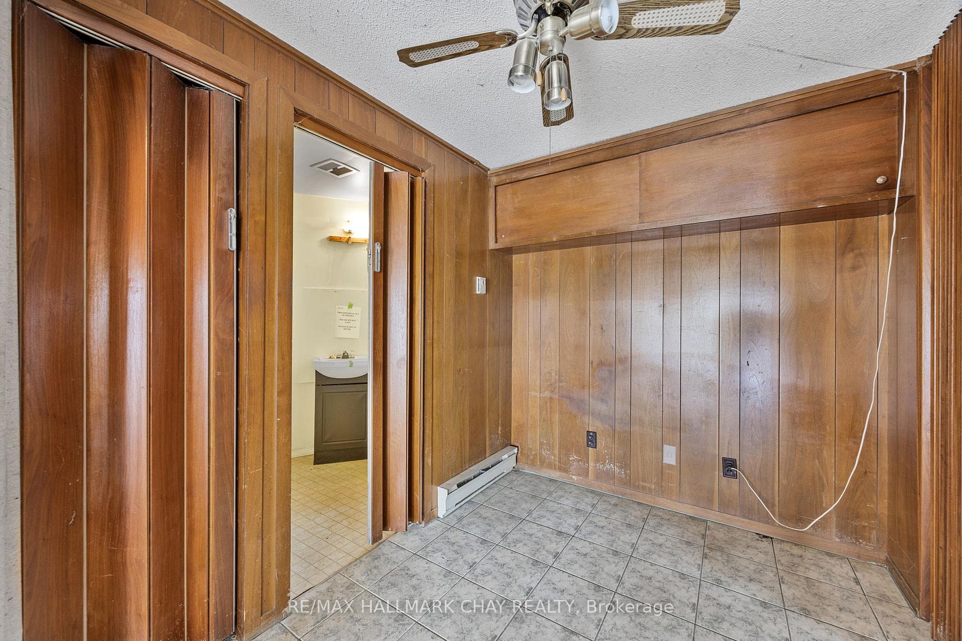4 Lakeshore Road photo 30
