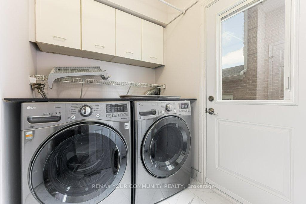 21 Millbrook Gate photo 13