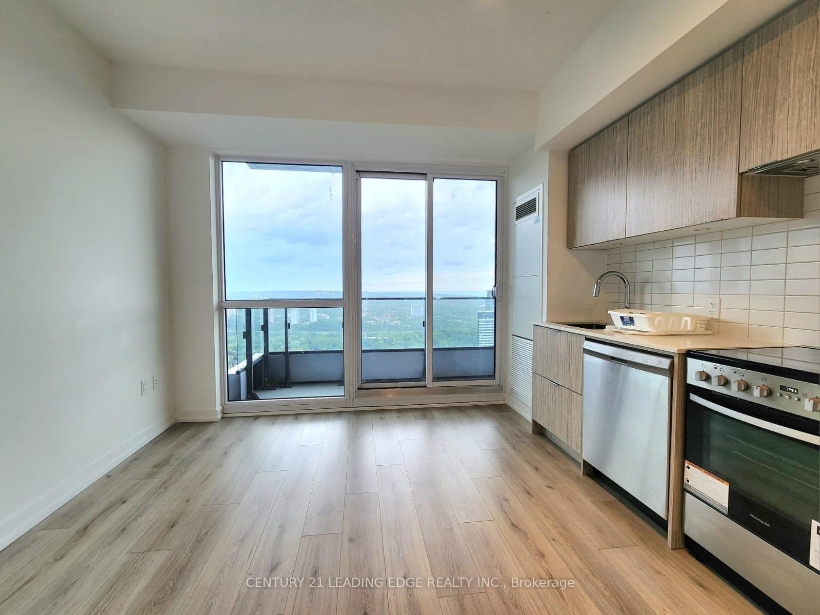395 Bloor Street Unit 4708 photo 3
