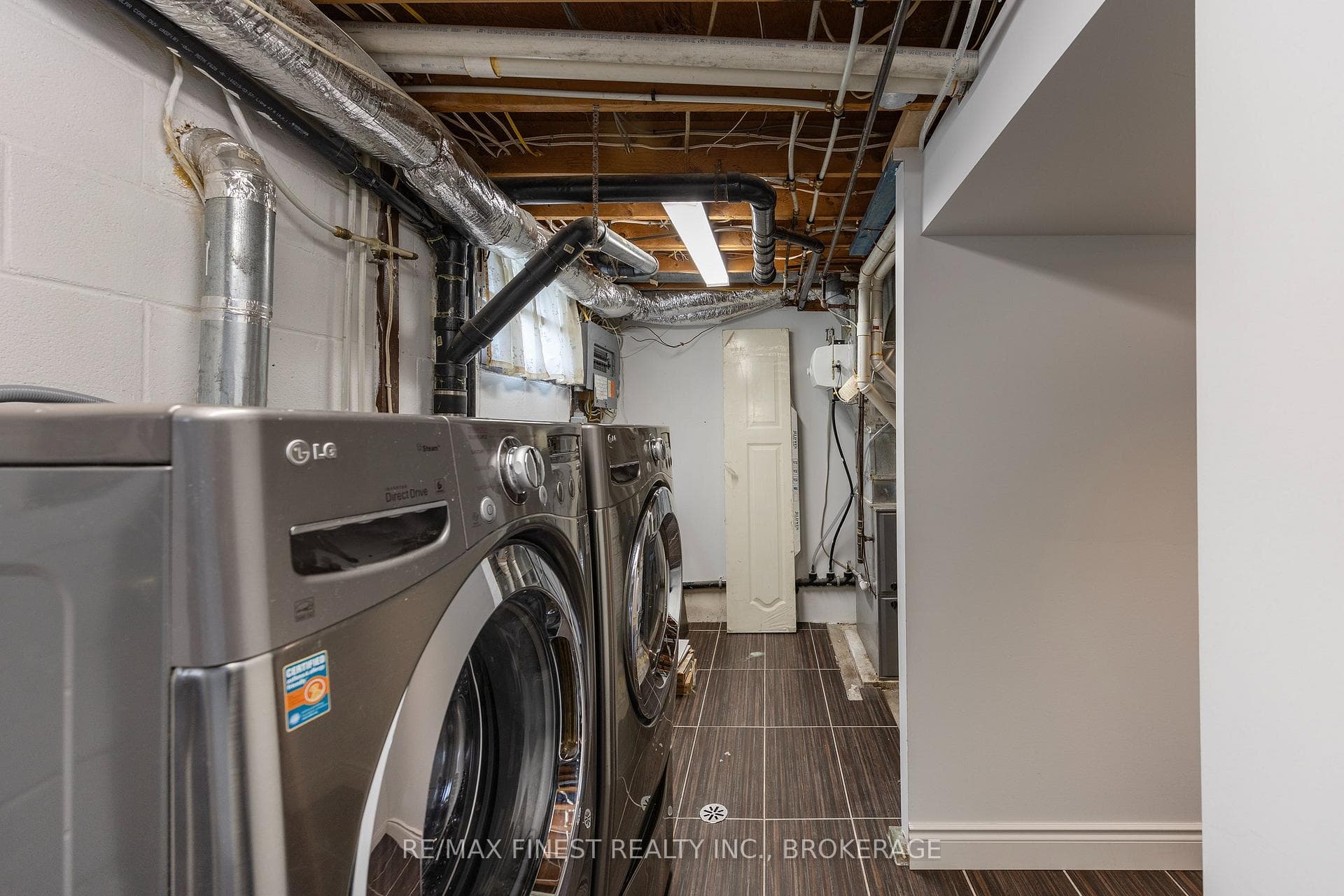 892 Development Drive photo 39