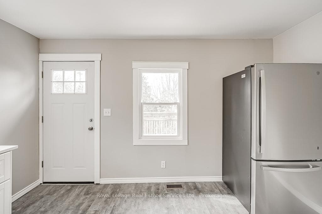 33 Rose Avenue Unit Upper photo 11