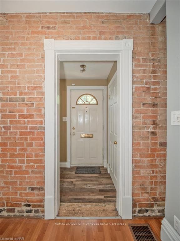 247 RUSSELL Avenue photo 3