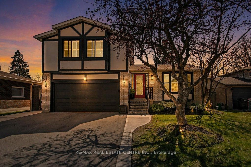 71 Esther Avenue photo 1