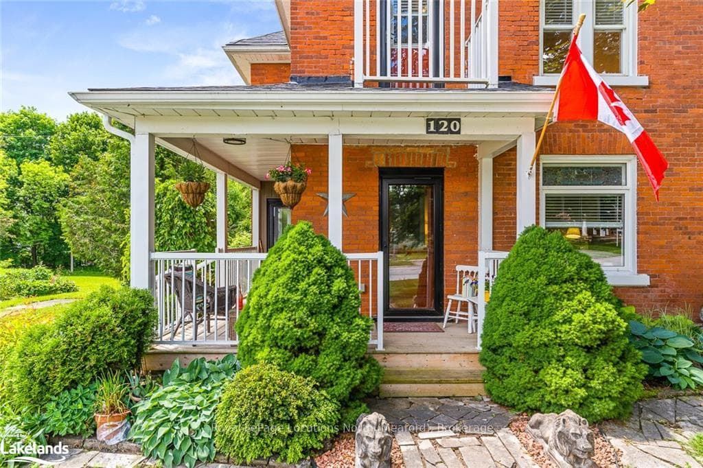 120 TORONTO Street photo 2