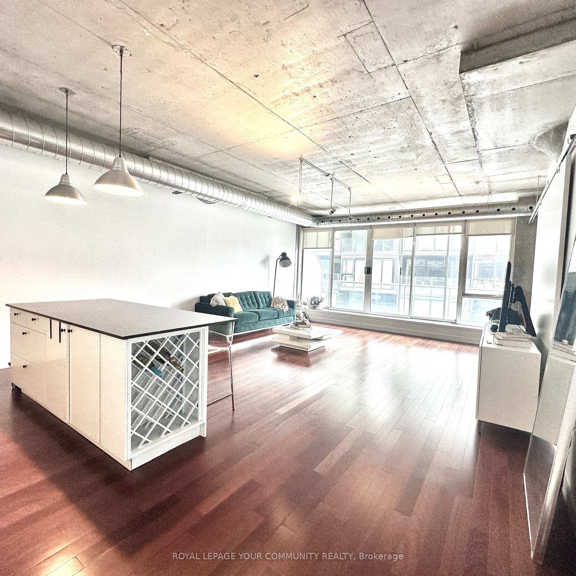 32 Stewart Street Unit 502 photo 4