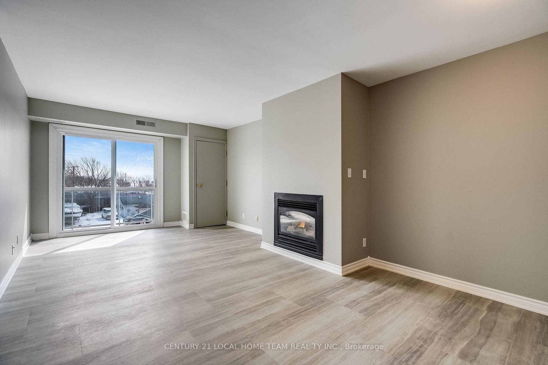 44 Robson Road Unit 303 photo 5