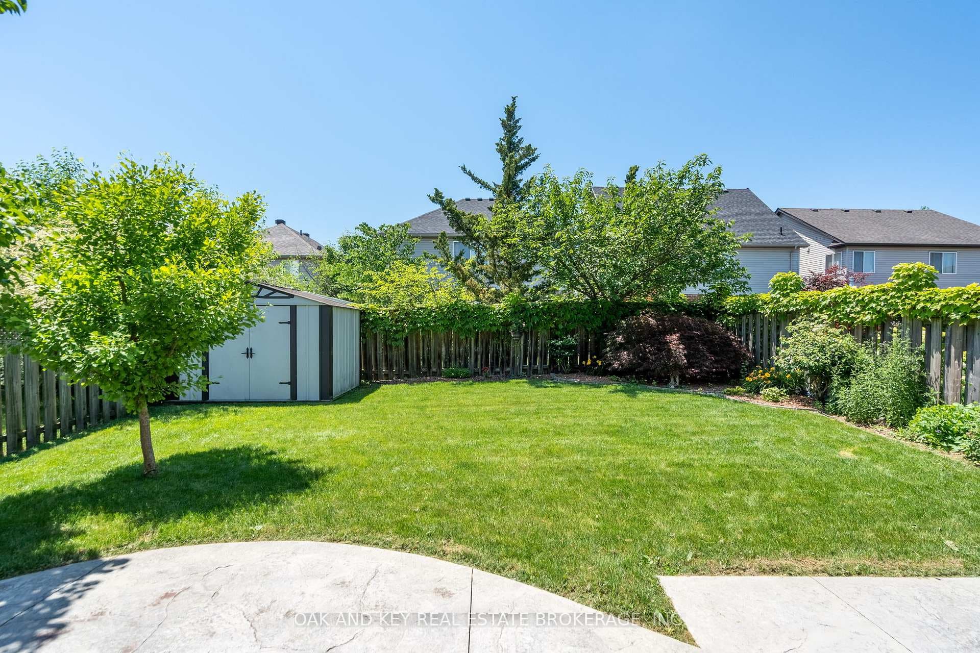769 RUSHBROOK Crescent photo 34