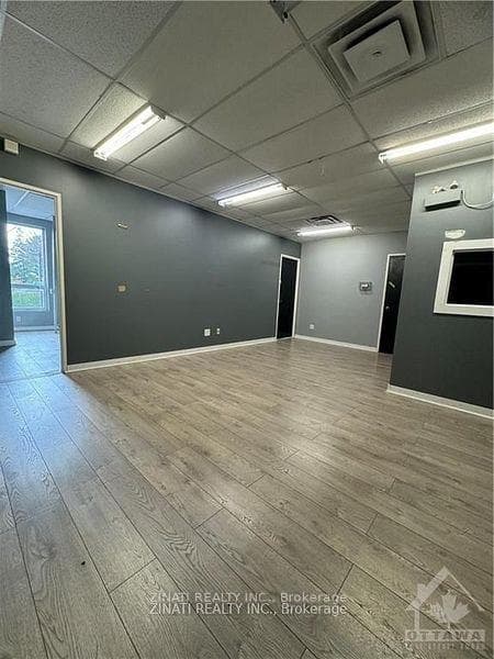 1510 Merivale Road Unit 20-21 photo 3