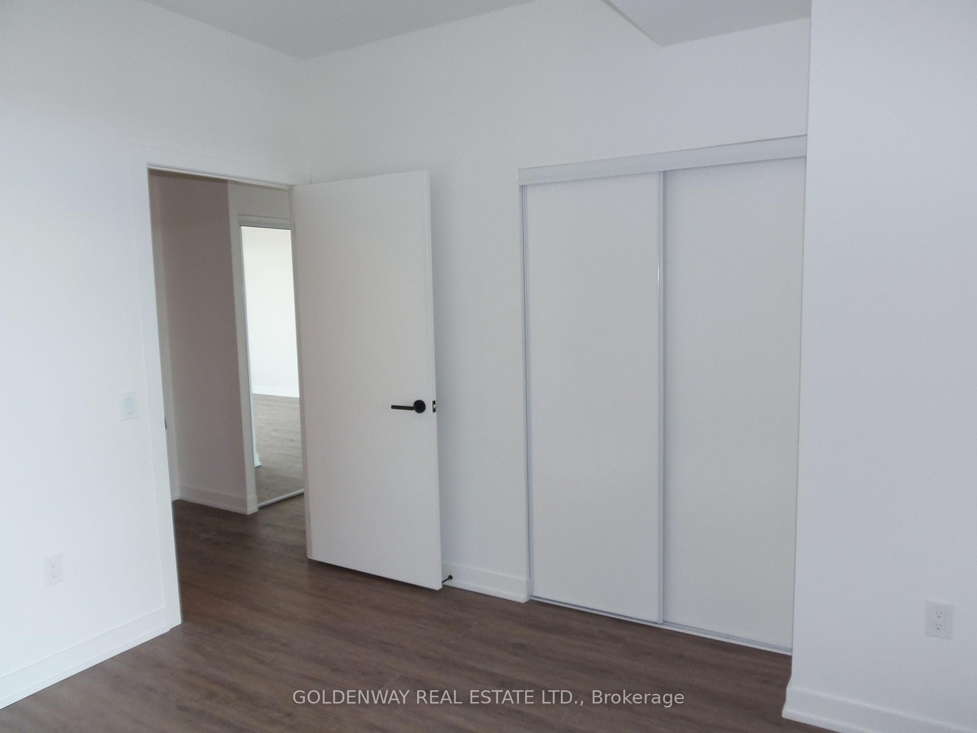 1 Quarrington Lane Unit 1208 photo 8