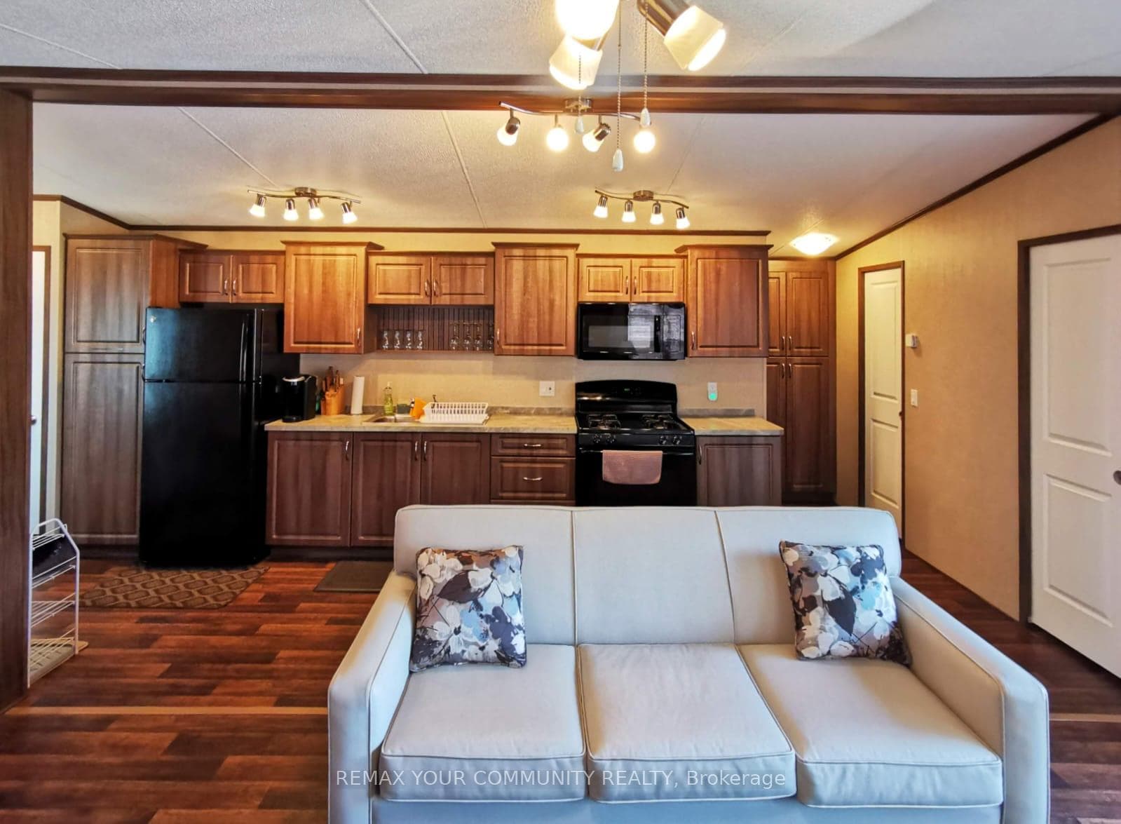 1501 Line 8 Road Unit 251 photo 5