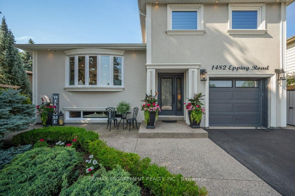 1482 Epping Road photo 5