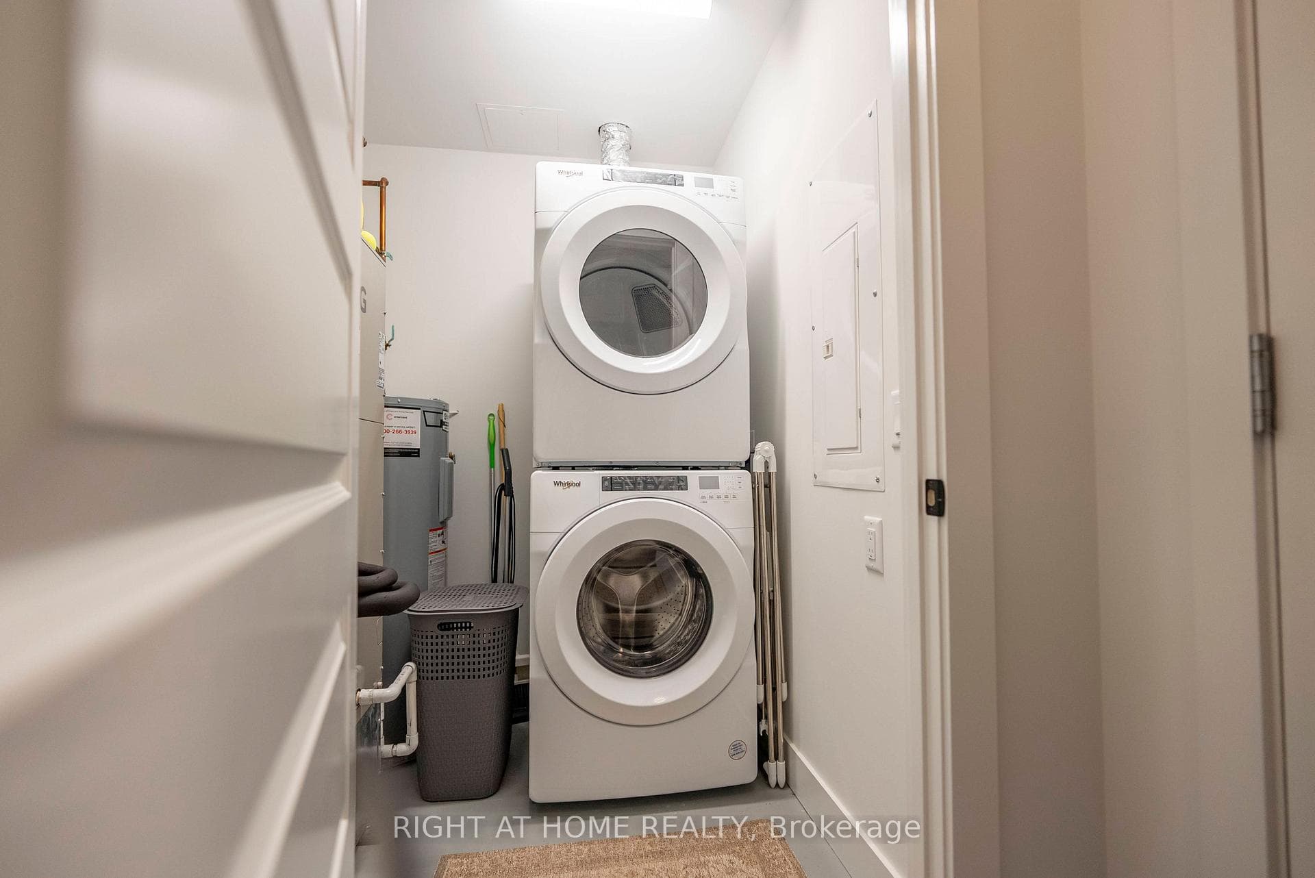 1000 Lackner Place Unit 302 photo 13