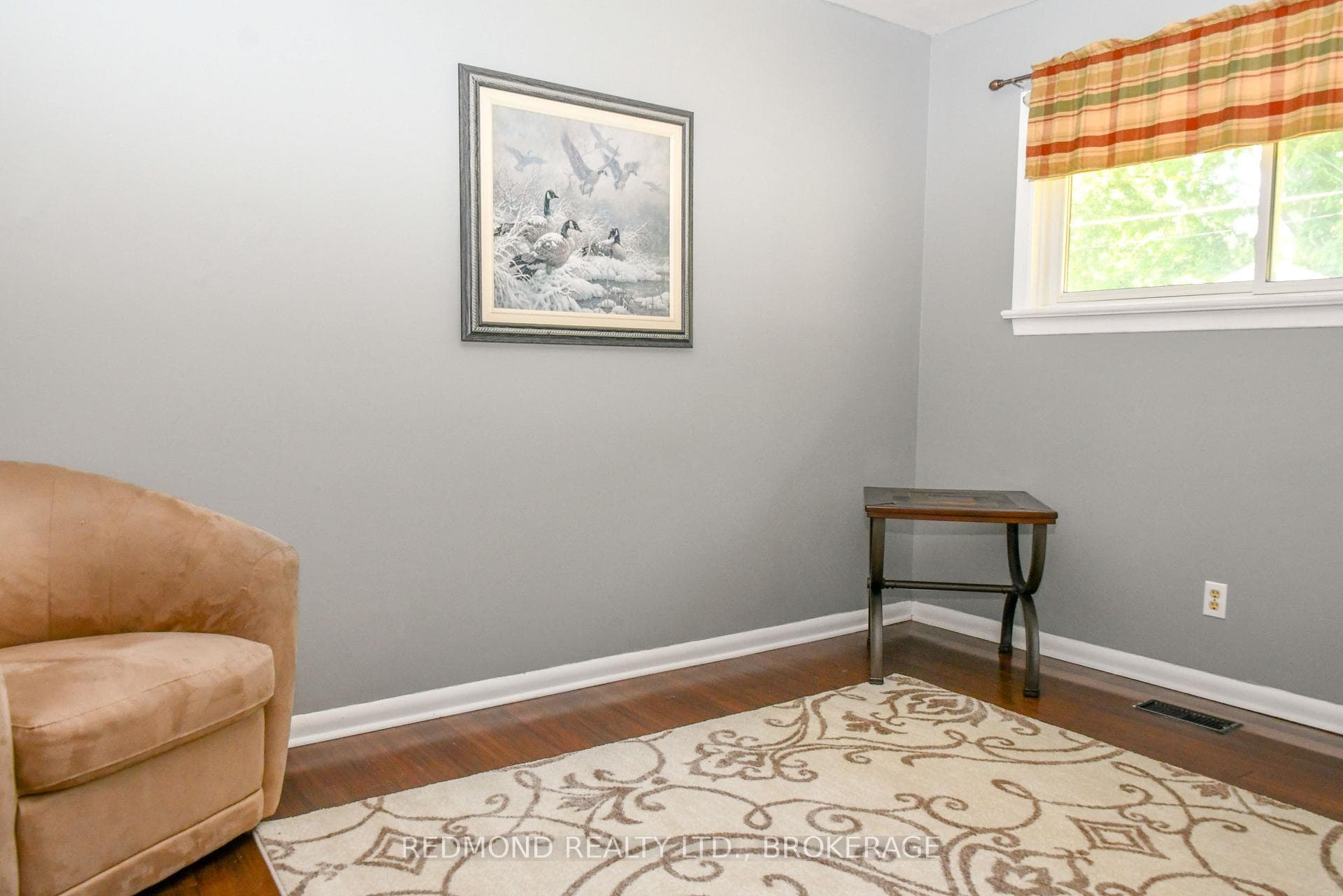 140 BROCK Street photo 18