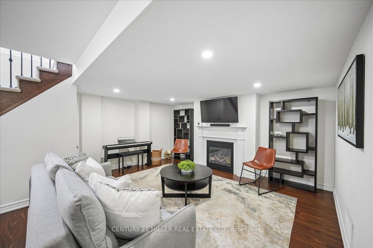 2019 Trawden Way Unit 22 photo 27