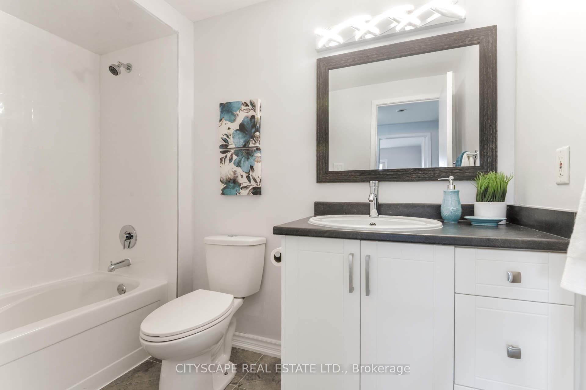 385 Archdekin Drive Unit Upper photo 19