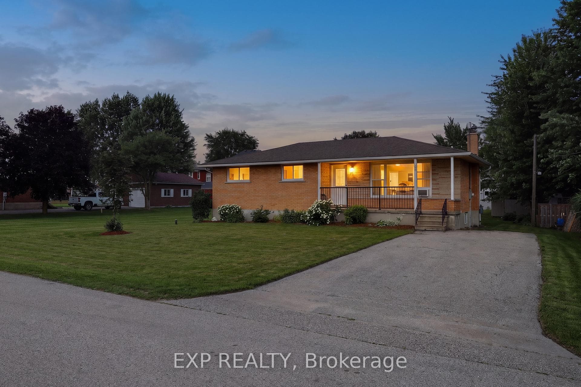 261 King Street photo 1