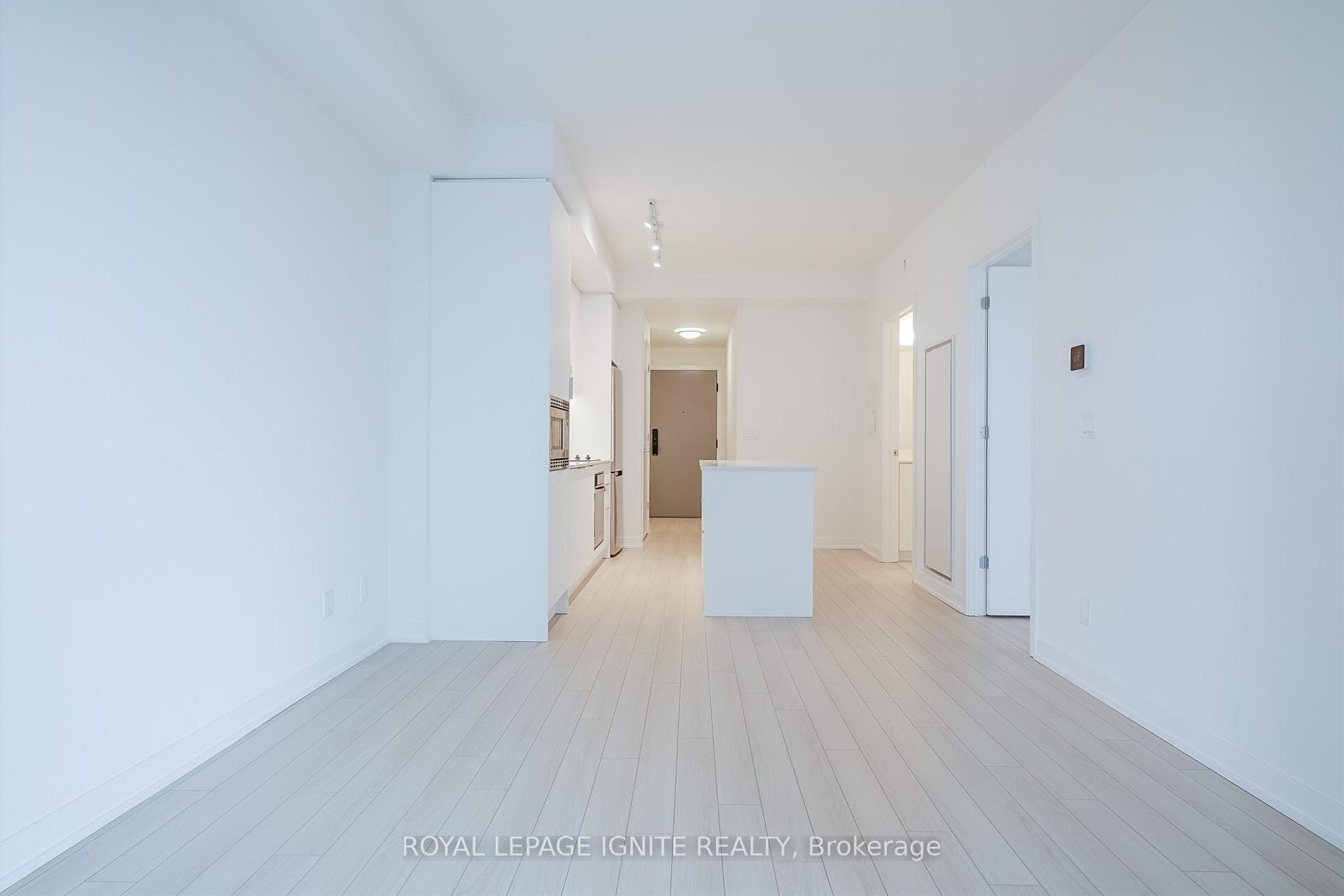 3071 Trafalgar Road Unit 801 photo 14