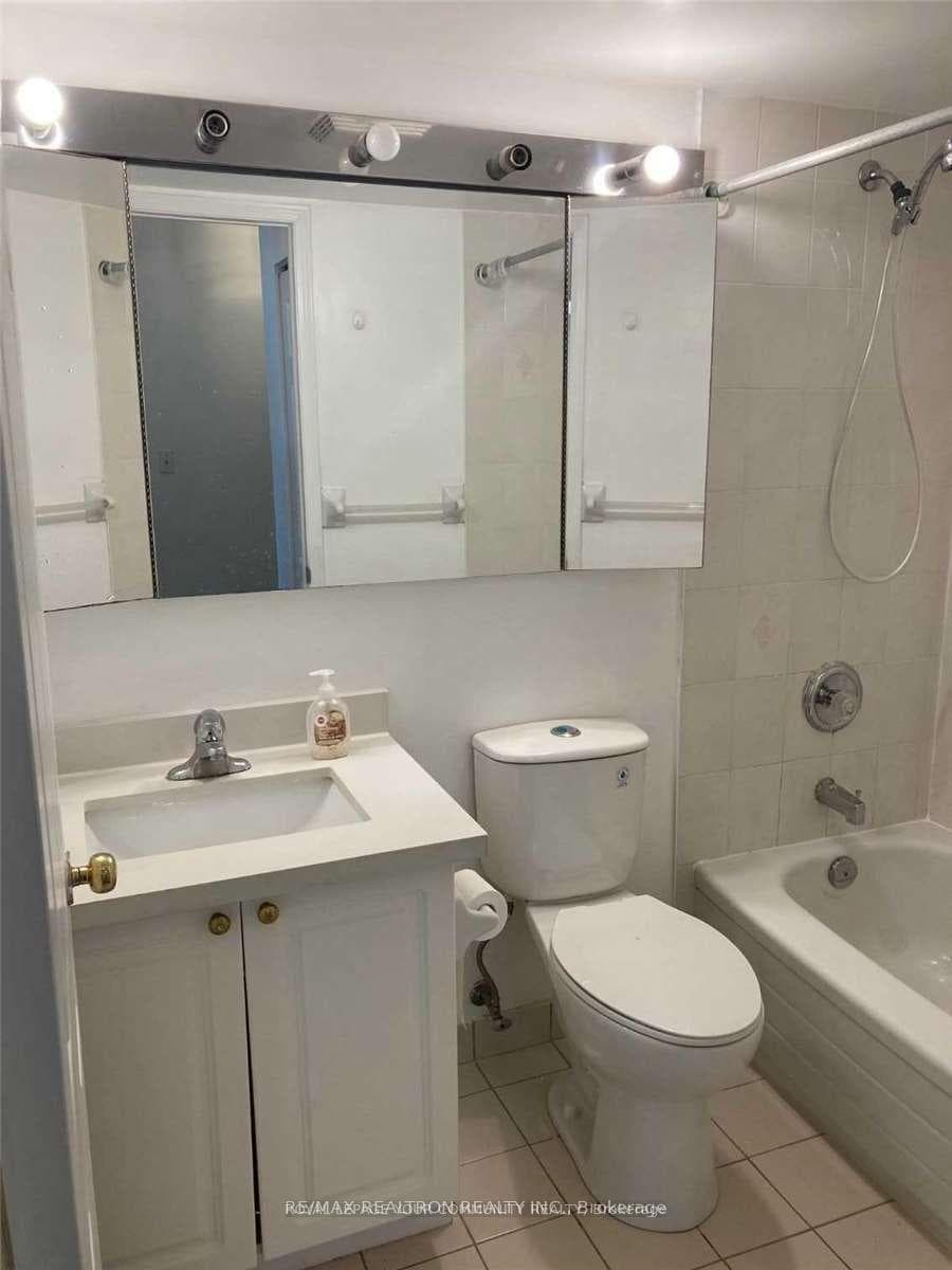 3 Pemberton Avenue Unit 1206 photo 7