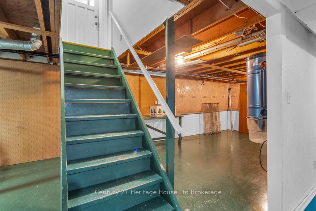 109 Lyndale Crescent photo 20