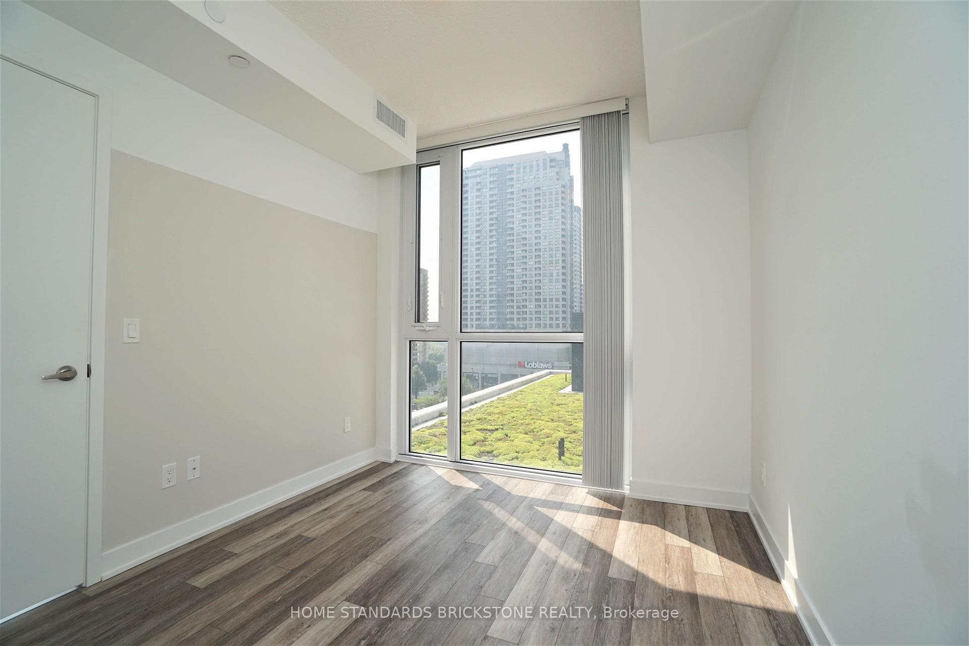 5180 Yonge Street Unit 607 photo 13