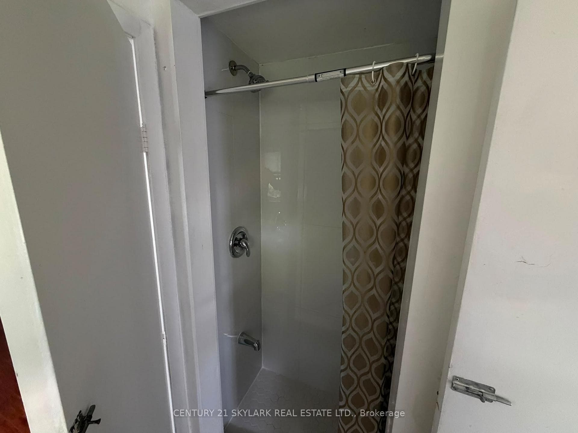 35 Cumberland Drive photo 16