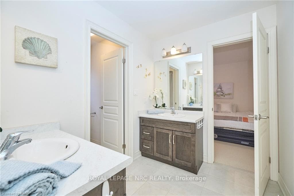 13 Winterberry Boulevard photo 20