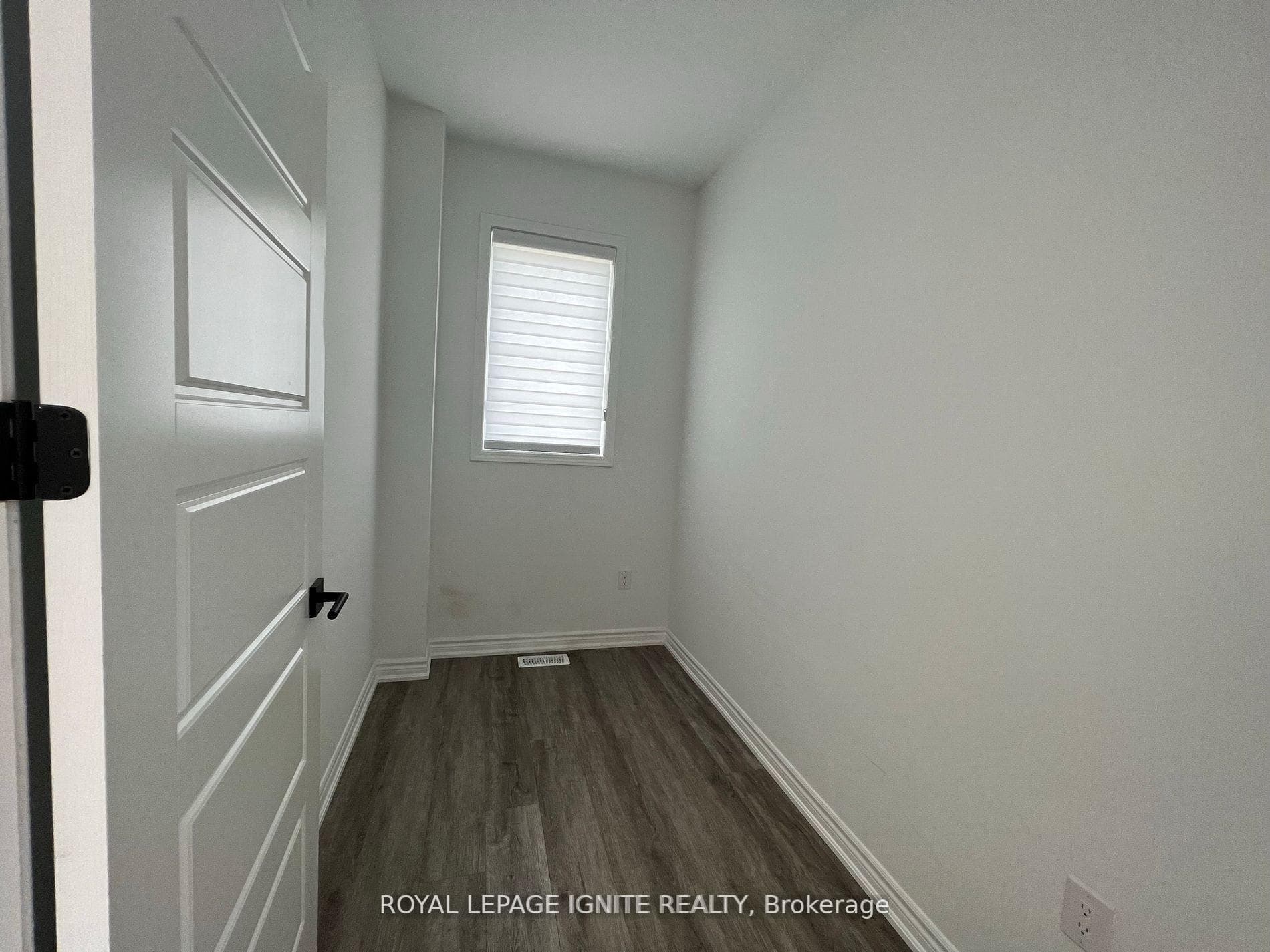 1253 Redbud Gardens photo 6