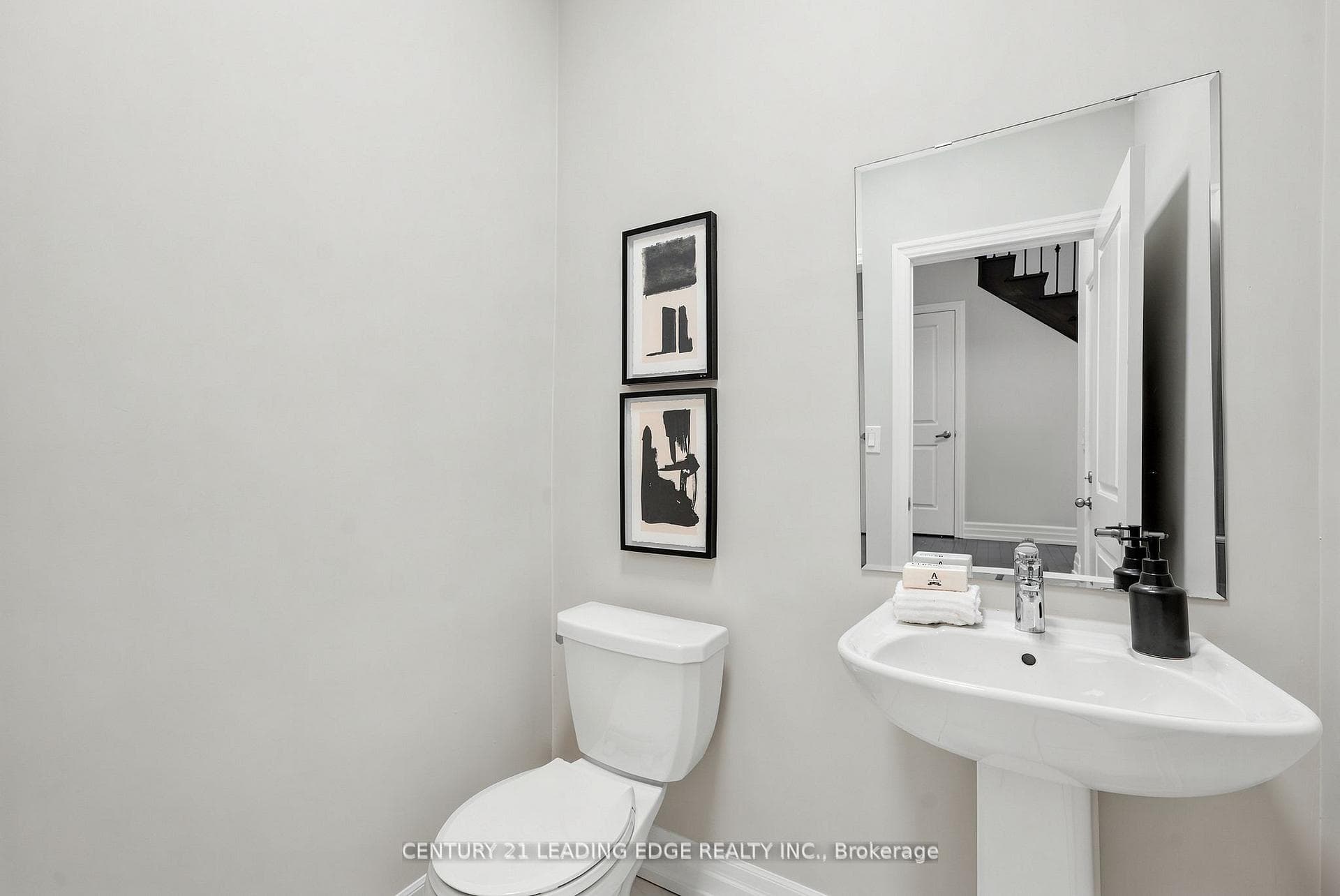 27 Christine Elliott Avenue photo 30