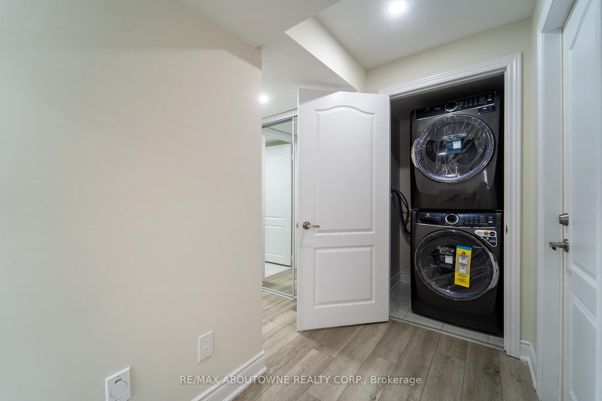 150 Goodwin Crescent Unit Bsmnt photo 8