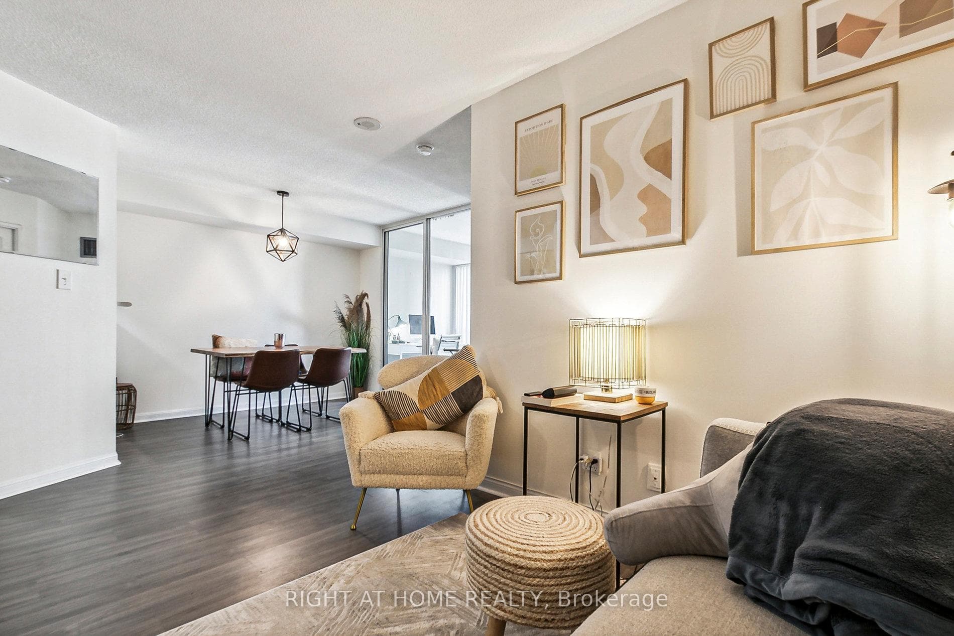 24 Wellesley Street Unit 906 photo 8