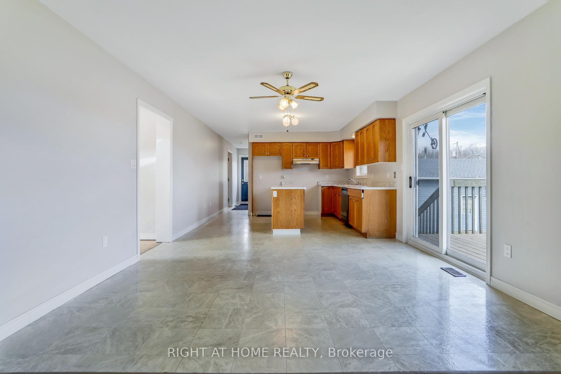 560 Davis Drive photo 14