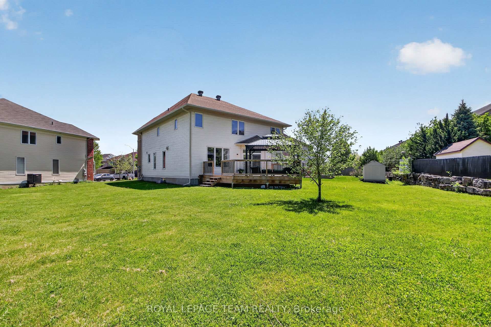 121 Muskego Crescent photo 45