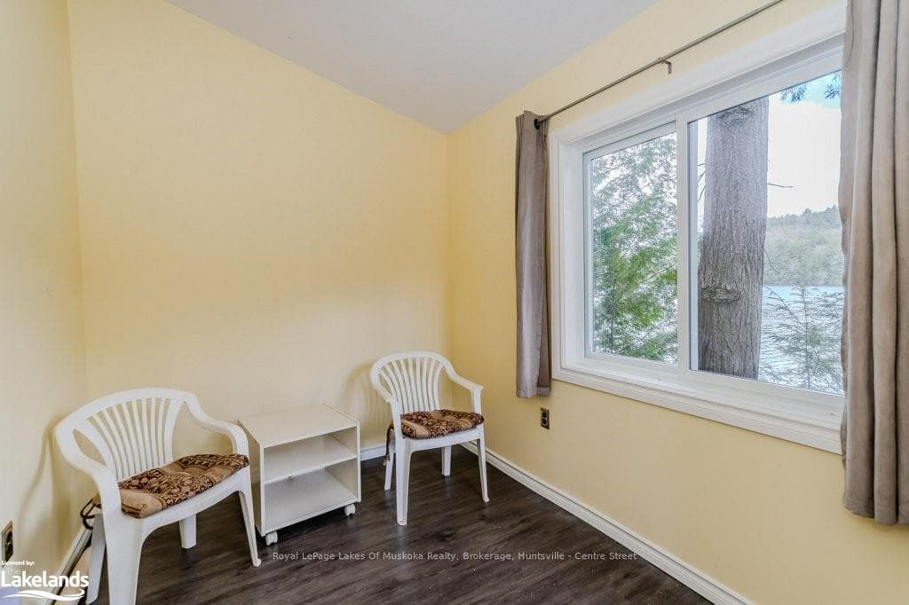 1075 BLUE LAKE Road photo 34