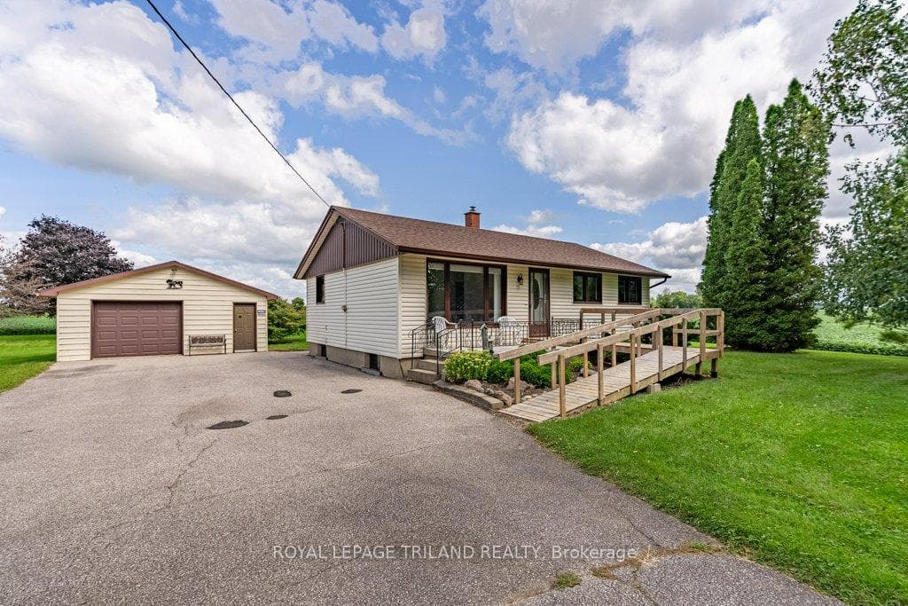 1730 Gladstone Drive photo 5