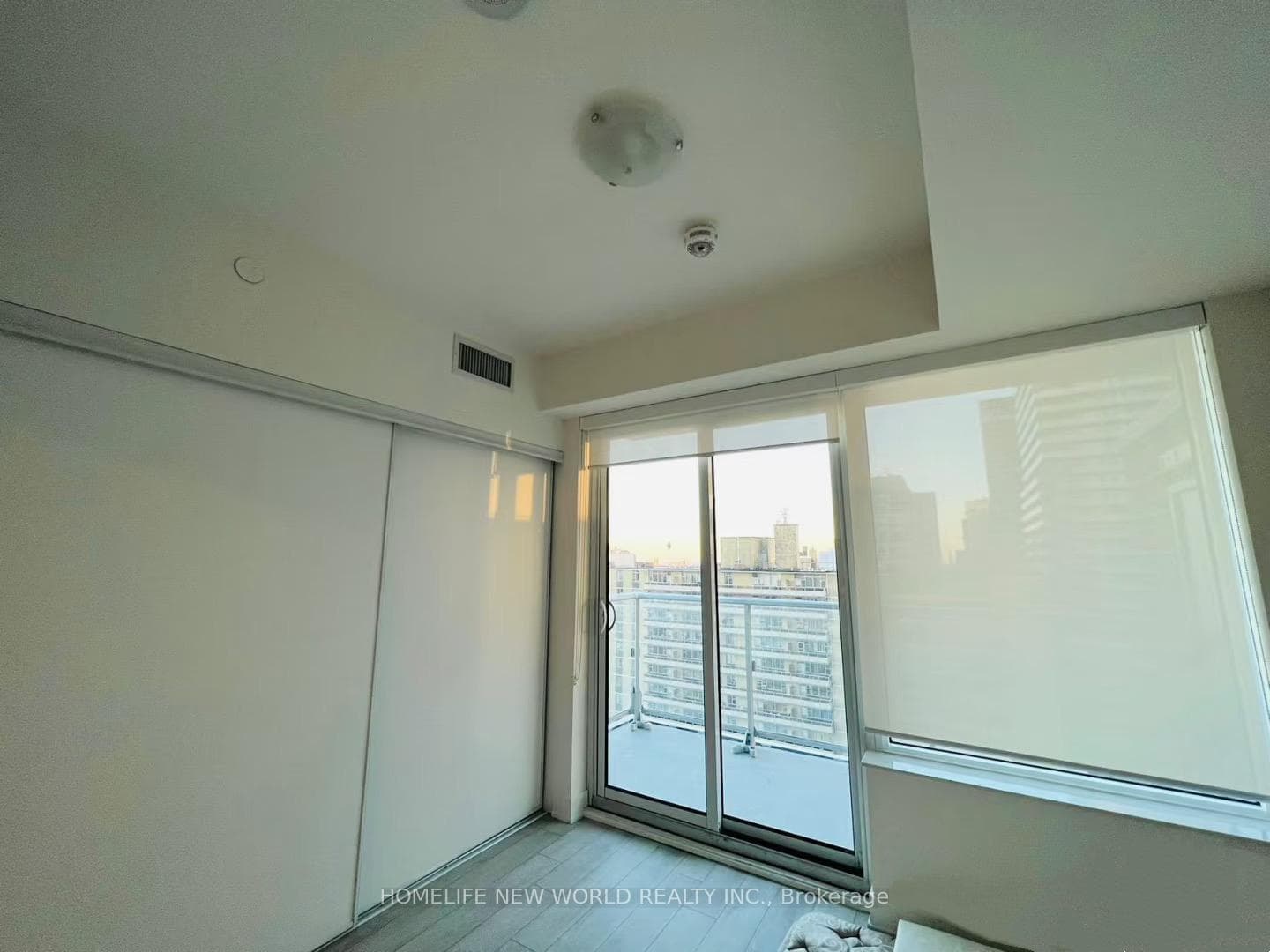 195 Redpath Avenue Unit 1204 photo 4