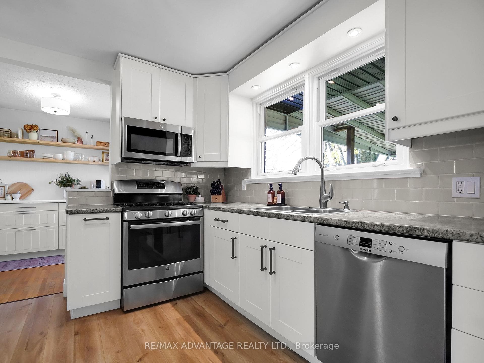 937 Glenbanner Road photo 14