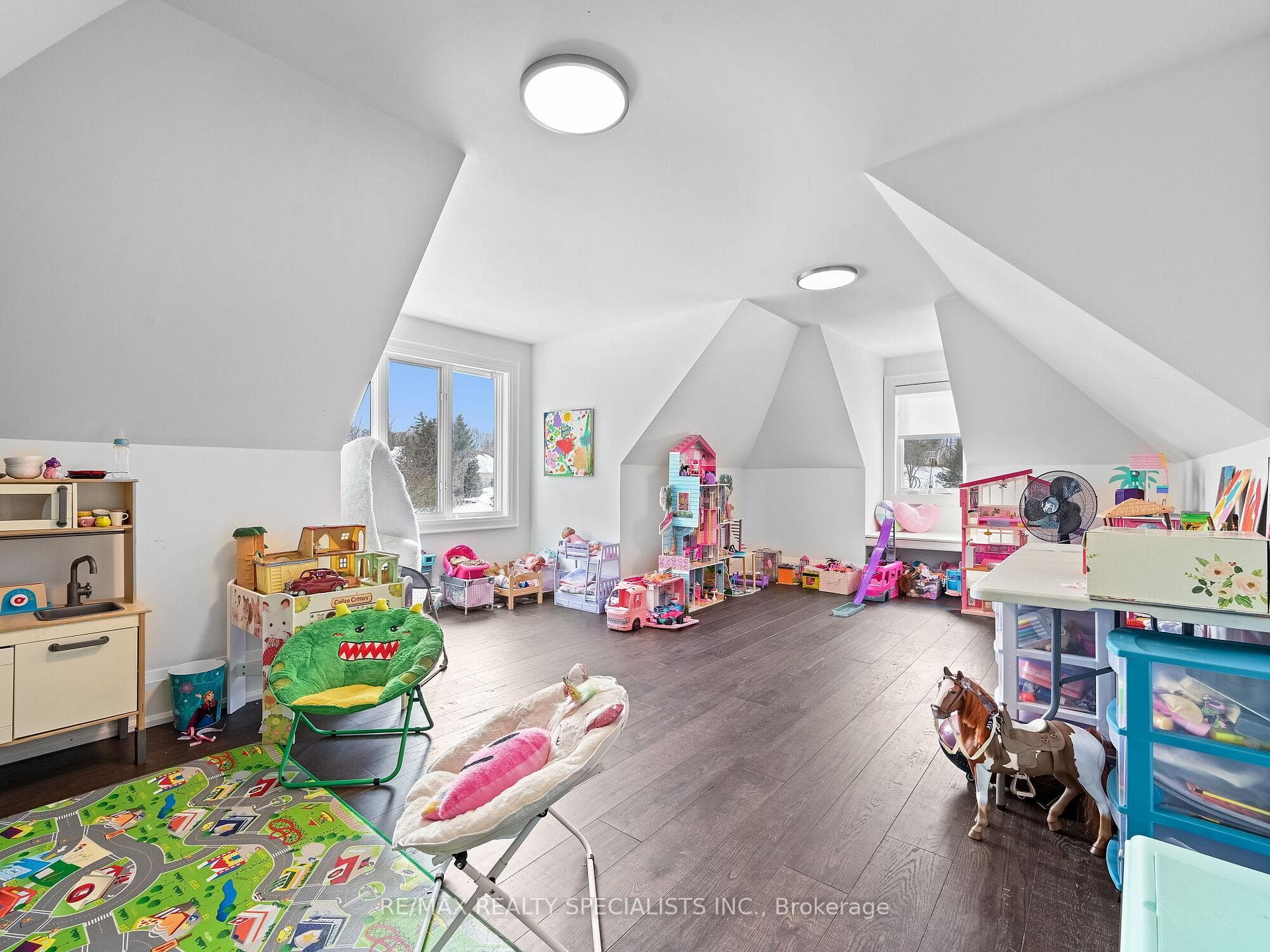 Luxury Listing - Hamilton Real Estate - For Sale