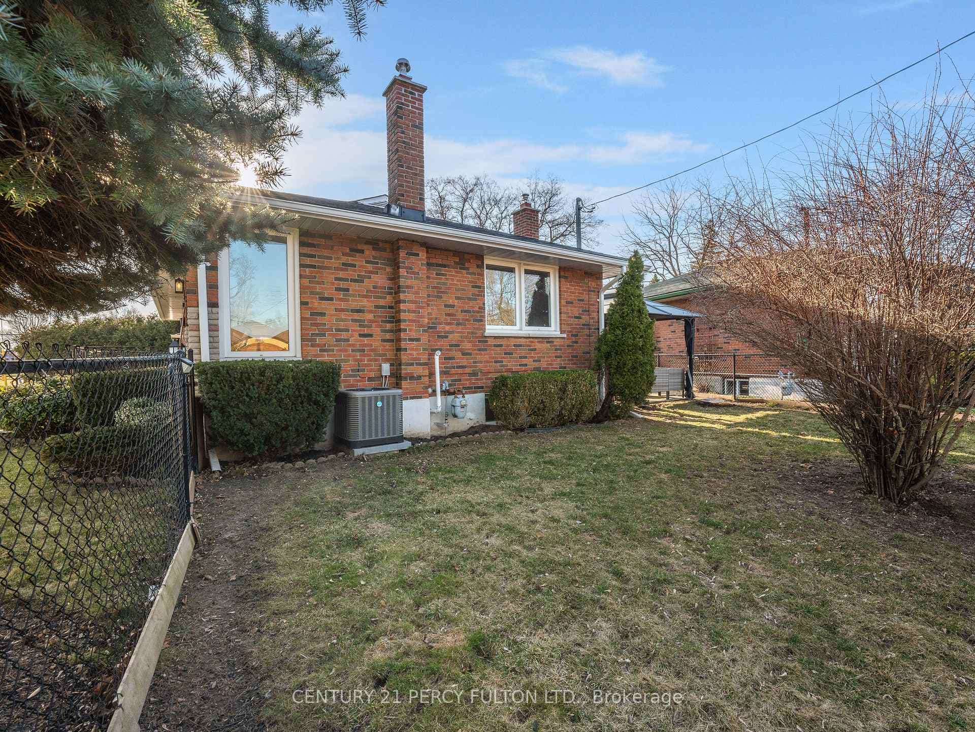 776 Regent Drive photo 35