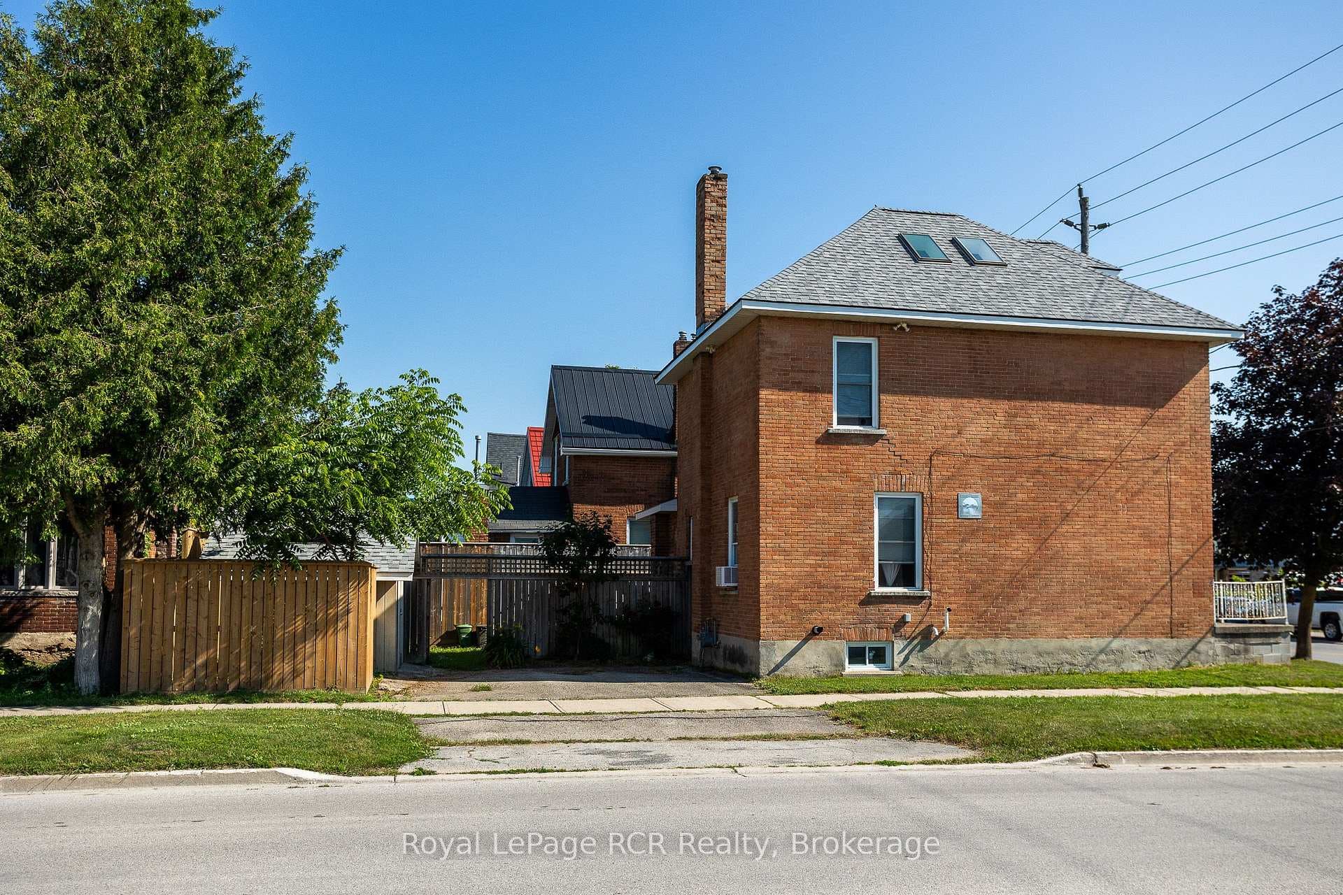 1218 1st Avenue photo 6
